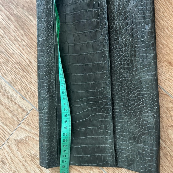 Mango green faux-leather trousers - Picture 5 of 7